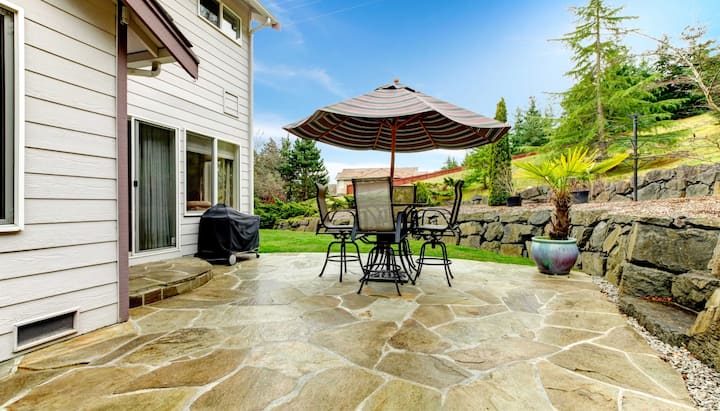 concrete-patio in Cedar Rapids